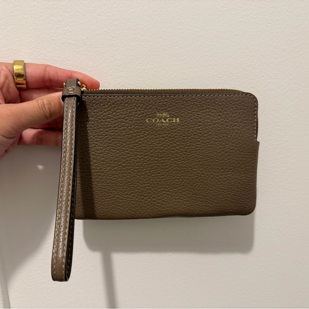 Coach Pebbled Leather Wristlet in Grey